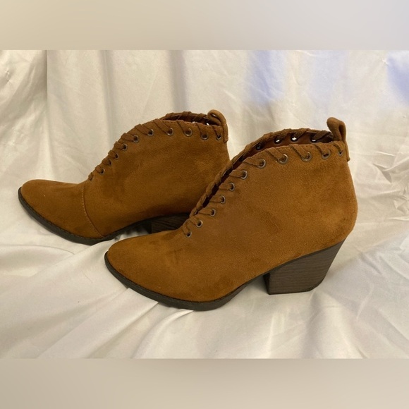 EUC Coconuts by Matisse Bamba Booties Faux Suede Boots Brown Classic Boho Sz 6 - Picture 9 of 15